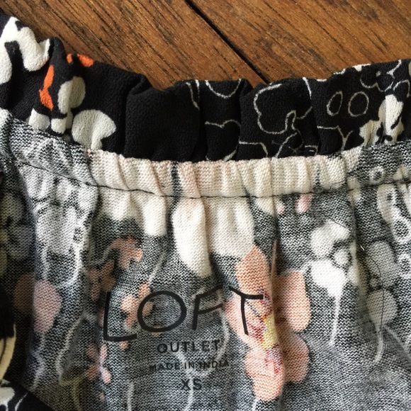 Loft short sleeve flowy blouse - Picture 3 of 3